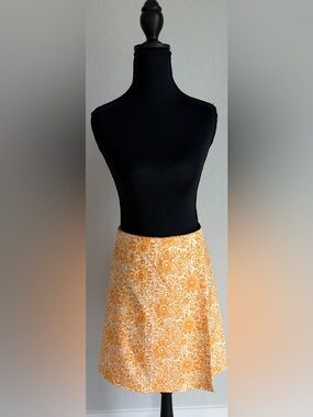 NWOT Rip Skirt Hawaii Tuscan Sunflower Travel‎ Ready Wrap Skirt, Medium